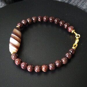 BEAUTIFUL! Banded Agate & Brown Jasper Beaded Bracelet - 7" Wrist - Simply Chic!